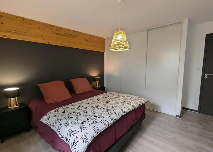 Apartment Clemathite