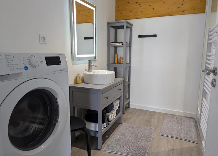 Clemathite Apartment