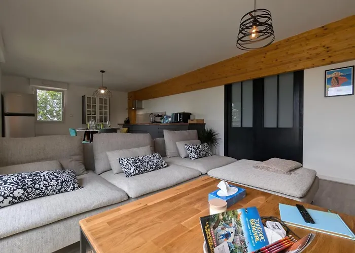 Apartment Clemathite